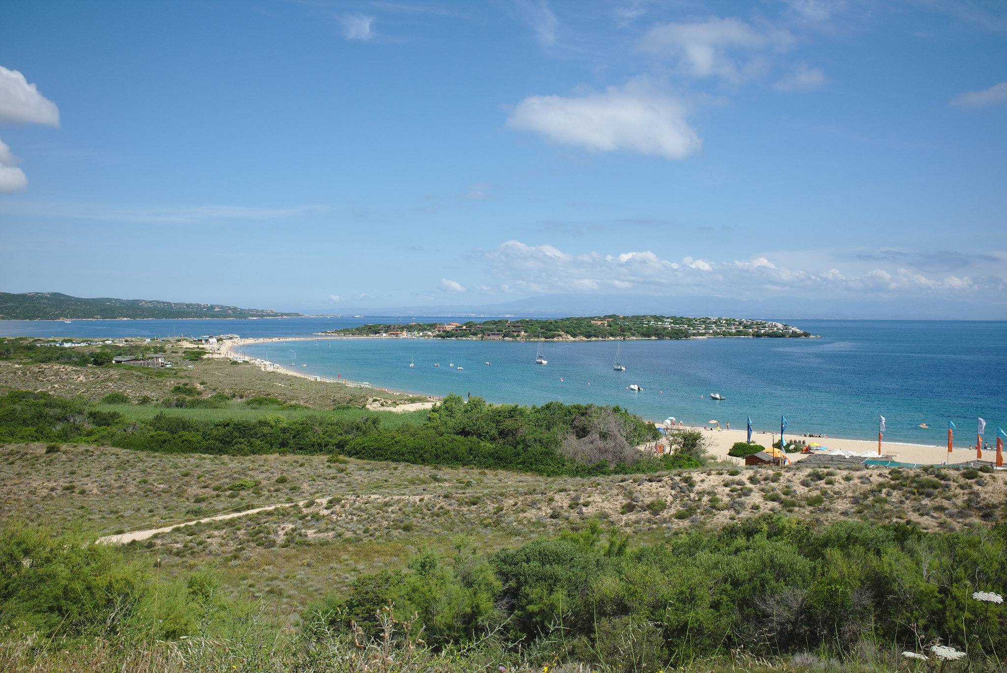 The Isola dei Gabbiani and the bay at Porto Pollo